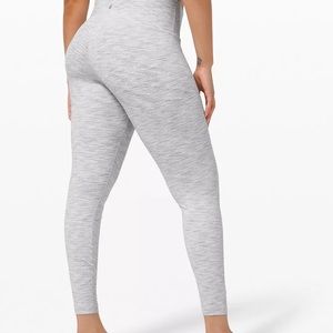 Lululemon Wunder Under High-Rise Tight 28”, size 12, white w/ gray stripes.